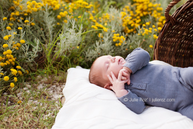 06photographebebeissylesmoulineauxexterieur_3 Photographe bébé Issy les Moulineaux : séance photos Tom_3