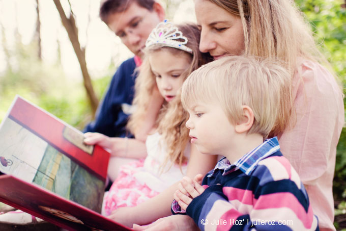 Séance photos mise en scène enfants famille, photographe Port-Marly (78) : Tom et Eline_10