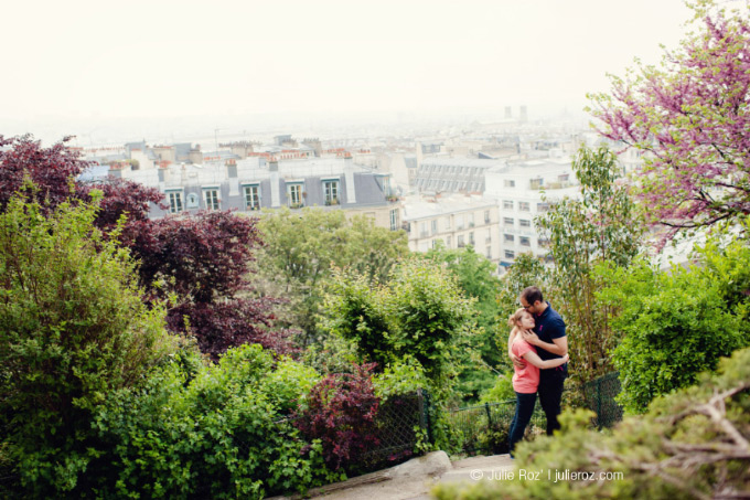 23_photographe_couple_paris_montmartre Photographe couple Paris : Charlotte & Matthieu à Montmartre_13