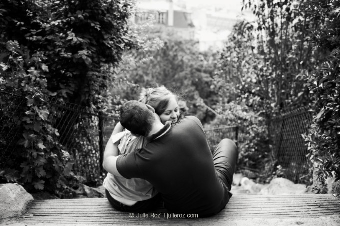 27_photographe_couple_paris_amoureux Photographe couple Paris : Charlotte & Matthieu à Montmartre_15