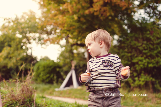 33_photographe_famille_Svres_92 Photographe enfant Sèvres (92), séance photos mise en scène famille : Ewan_15