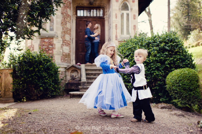 Séance photos mise en scène enfants famille, photographe Port-Marly (78) : Tom et Eline_34