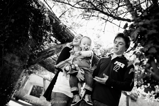 Séance photos enfant famille, photographe Issy les Moulineaux (92) : Noé et ses parents_21