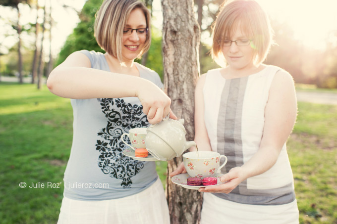 Photos mise en scène femme soeurs famille, photographe Boulogne Billancourt (92) : Aurélie et Elodie_33