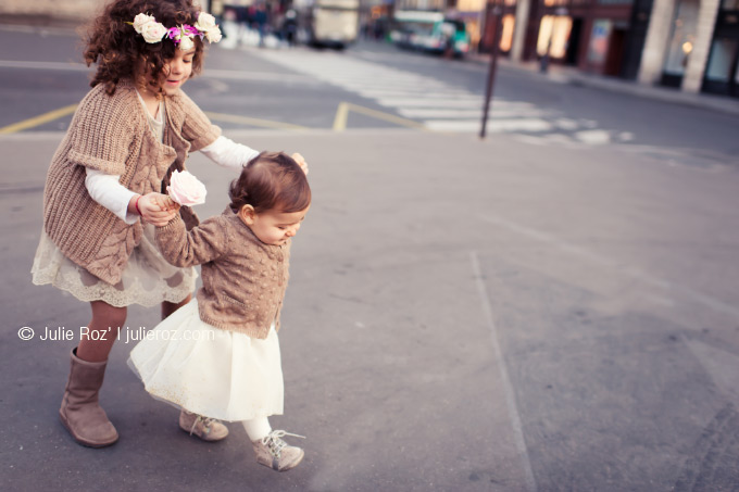 Séance photos famille Paris, photographe enfants Paris : Romy et Lou_7