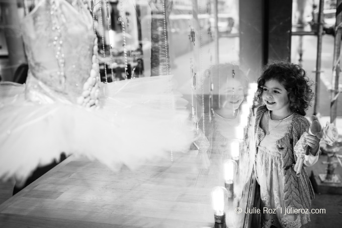 Séance photos famille Paris, photographe enfants Paris : Romy et Lou_10