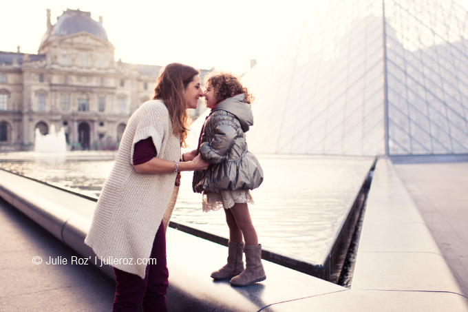 Séance photos famille Paris, photographe enfants Paris : Romy et Lou_16
