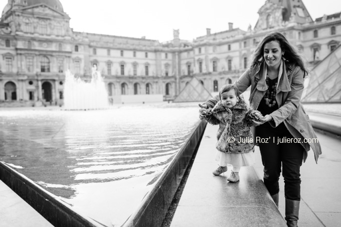 Séance photos famille Paris, photographe enfants Paris : Romy et Lou_13