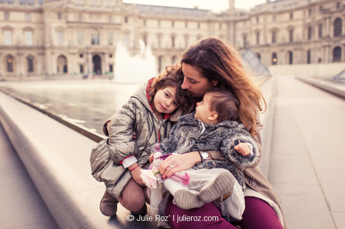 Séance photos famille Paris, photographe enfants Paris : Romy et Lou_17