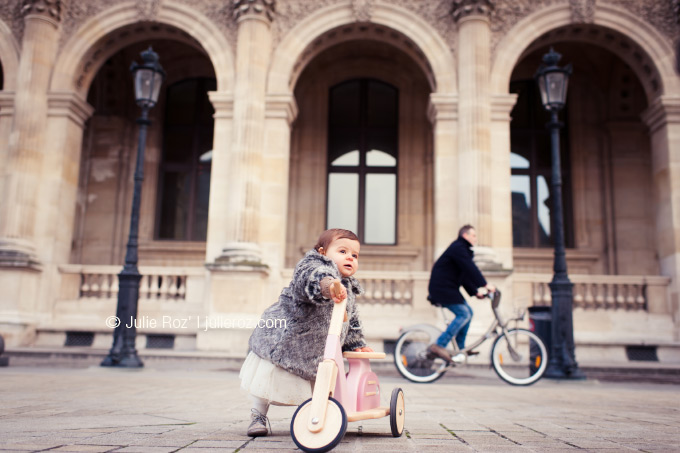 Séance photos famille Paris, photographe enfants Paris : Romy et Lou_22