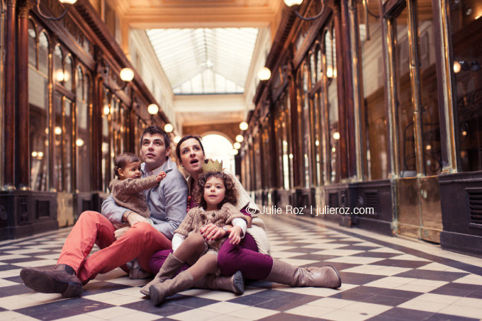 Séance photos famille Paris, photographe enfants Paris : Romy et Lou_32