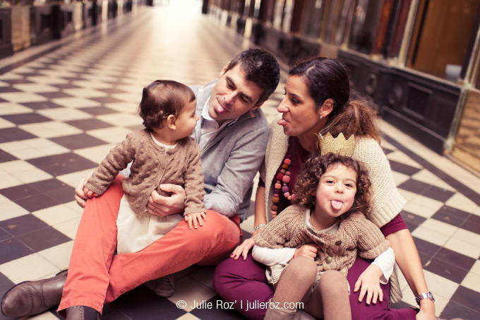 Séance photos famille Paris, photographe enfants Paris : Romy et Lou_35