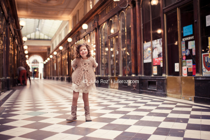Séance photos famille Paris, photographe enfants Paris : Romy et Lou_42