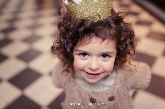 Séance photos famille Paris, photographe enfants Paris : Romy et Lou_43