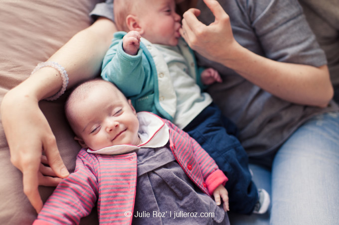Séance photos bébé domicile Sceaux, photographe jumeaux 92 : Louise et Lucas_3
