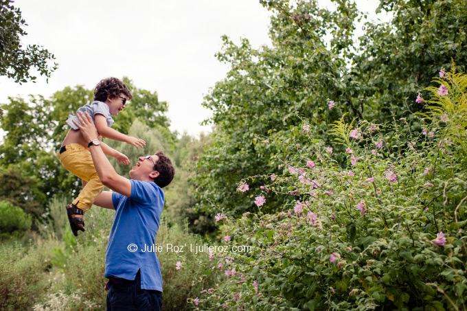 Photographe professionnel famille 92, photo famille Issy les Moulineaux : Apolline et Paul_16