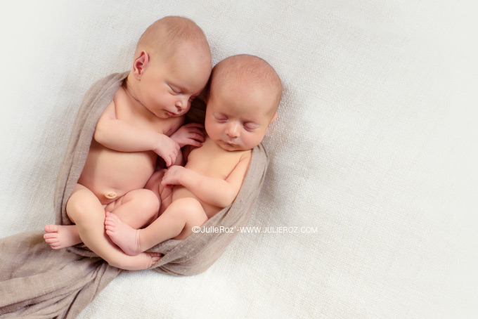 Séance photo bébé jumeaux domicile 94, photographe spécialiste nouveau-nés naissance Paris_9