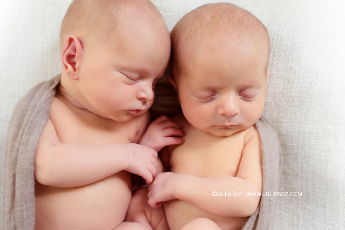 Séance photo bébé jumeaux domicile 94, photographe spécialiste nouveau-nés naissance Paris_6