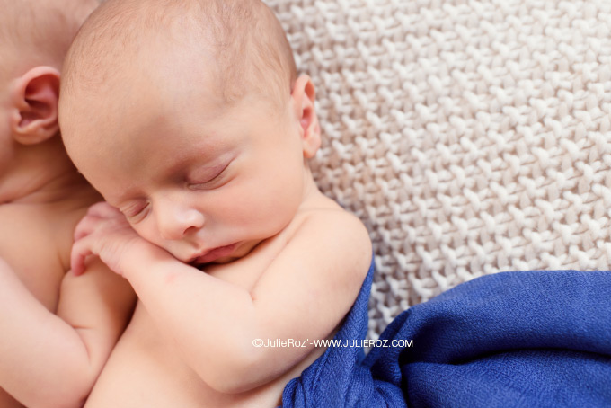 Séance photo bébé jumeaux domicile 94, photographe spécialiste nouveau-nés naissance Paris_19