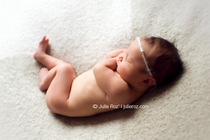 photographe_bebe_paris_julie_roz Séance photo bébé domicile, photographe naissance Paris, Hauts-de-Seine 92 : Garance_17