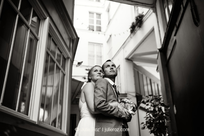 photographe_couple_paris_love_session_day_after_JulieRoz_37 Photographe couple Paris : séance photos day after toits de Paris : Charlène et Julien_14