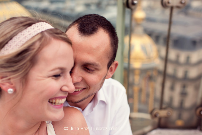 photographe_couple_toits_de_paris_love_session_day_after_JulieRoz_90 Photographe couple Paris : séance photos day after toits de Paris : Charlène et Julien_36