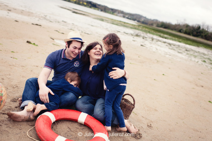 photographe_enfant_bretagne_017_1 Photographe enfant famille Bretagne : séance photos mise en scène Saint-Malo : Calixte et Aliette_23
