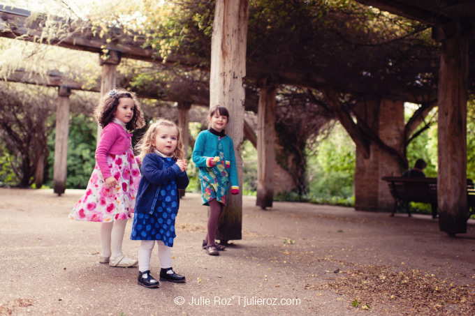 Séance photos enfants Issy, photographe famille 92 : Margot, Sara, Léna_5