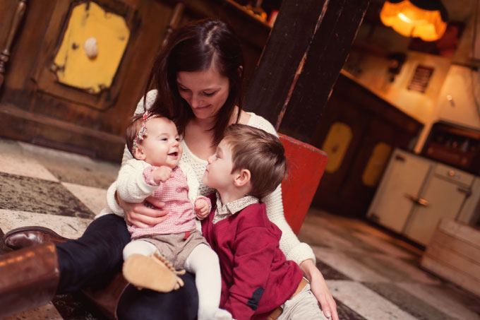 Photographe famille Paris : séance photos enfants Paris : Mila et Pablo_13