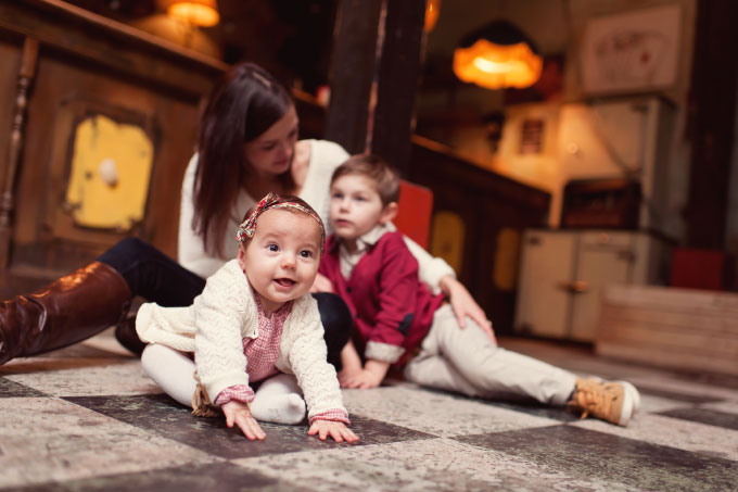 Photographe famille Paris : séance photos enfants Paris : Mila et Pablo_14