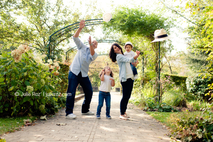 Photographe professionnel famille 92, séance photo famille Rueil : Nina et Salomé_29