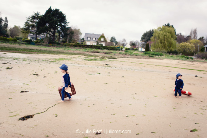photographe_famille_bretagne_008_1 Photographe enfant famille Bretagne : séance photos mise en scène Saint-Malo : Calixte et Aliette_29