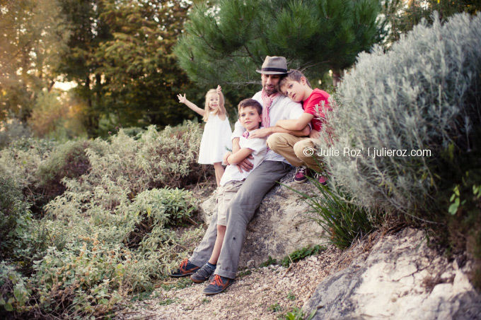 Photographe famille Paris, séance photos enfants Issy : Zélie, Milan et Sasha_32