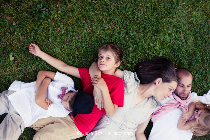 Photographe famille Paris, séance photos enfants Issy : Zélie, Milan et Sasha_35