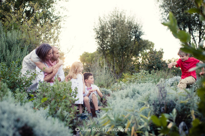 Photographe famille Paris, séance photos enfants Issy : Zélie, Milan et Sasha_36