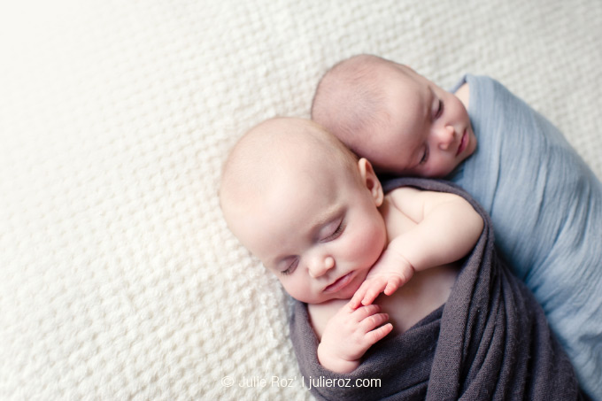 Séance photos bébé domicile Sceaux, photographe jumeaux 92 : Louise et Lucas_29