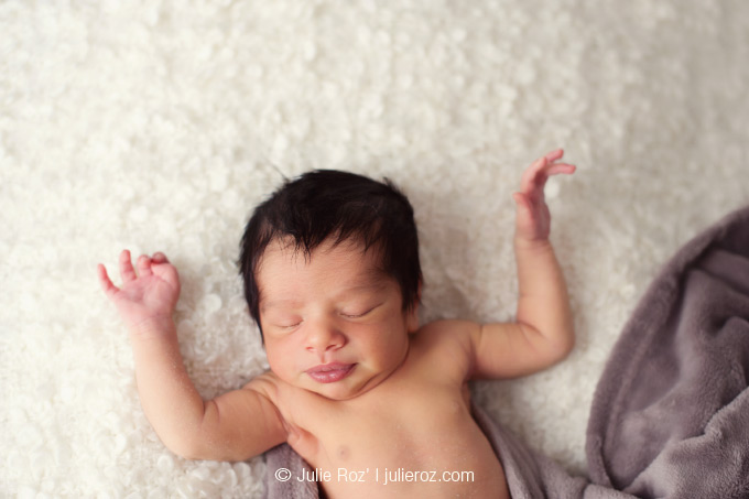 Photographe bébé Paris : séance photos nouveau-né Paris : Ismael_11