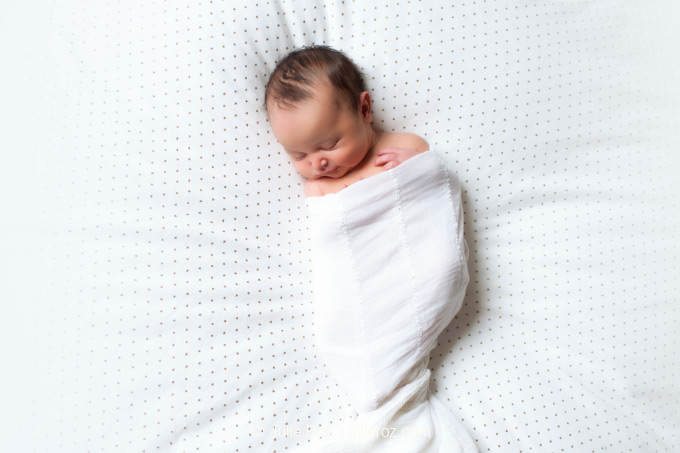 photographe_professionnel_92 Séance photo bébé domicile, photographe naissance Paris, Hauts-de-Seine 92 : Garance_20