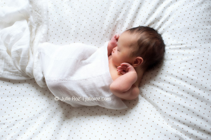 photographe_professionnel_bebe_paris Séance photo bébé domicile, photographe naissance Paris, Hauts-de-Seine 92 : Garance_23