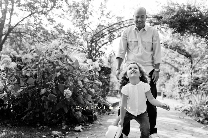 Photographe professionnel famille 92, séance photo famille Rueil : Nina et Salomé_27