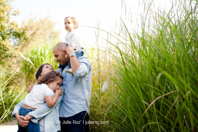 Photographe professionnel famille 92, séance photo famille Rueil : Nina et Salomé_40