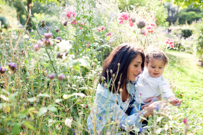 Photographe professionnel famille 92, séance photo famille Rueil : Nina et Salomé_35