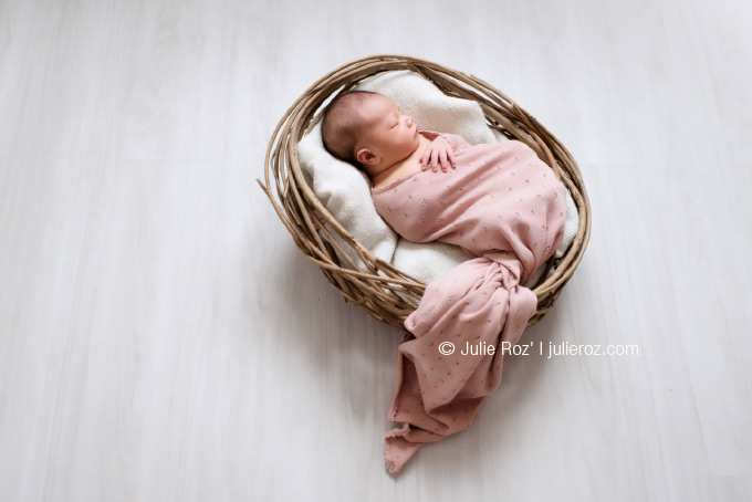photographe_specialiste_bebe_paris_44_2 Photographe spécialiste nouveau-né Paris, photos naissance bébé : Rose_26