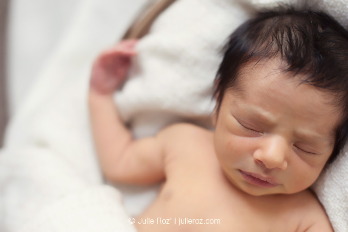 Photographe bébé Paris : séance photos nouveau-né Paris : Ismael_18
