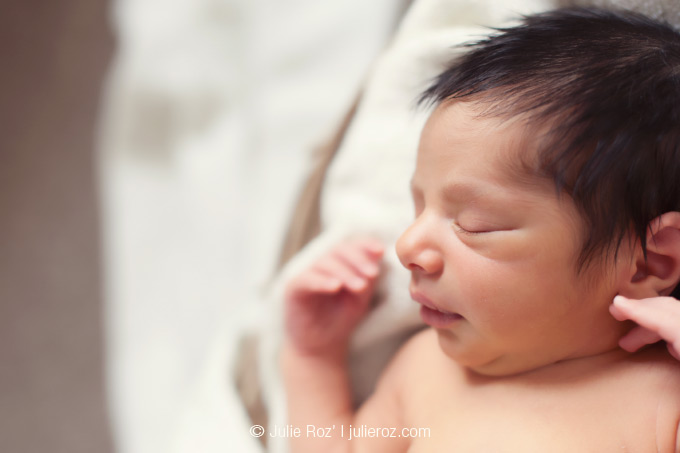 Photographe bébé Paris : séance photos nouveau-né Paris : Ismael_15