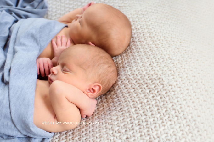 Séance photo bébé jumeaux domicile 94, photographe spécialiste nouveau-nés naissance Paris_23