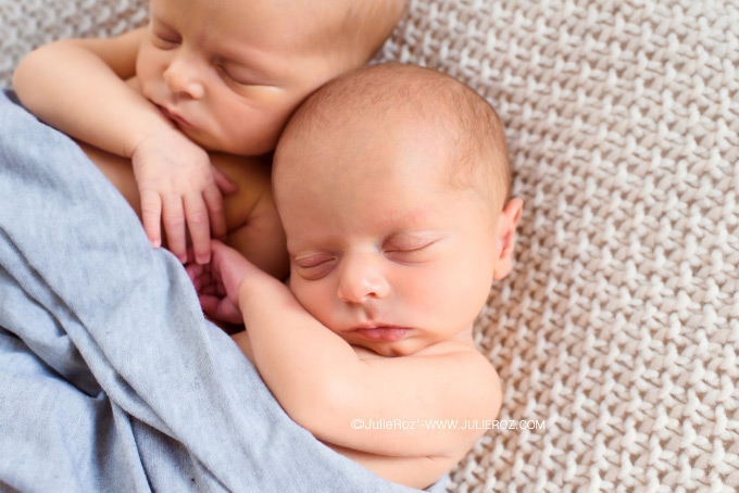 Séance photo bébé jumeaux domicile 94, photographe spécialiste nouveau-nés naissance Paris_24