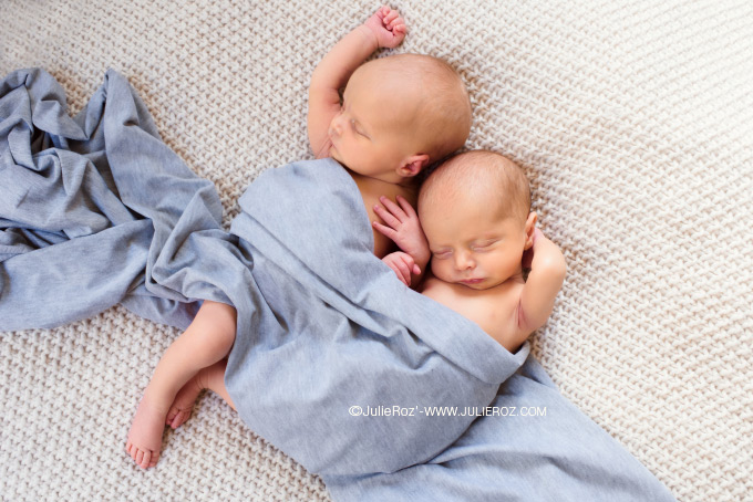 Séance photo bébé jumeaux domicile 94, photographe spécialiste nouveau-nés naissance Paris_27