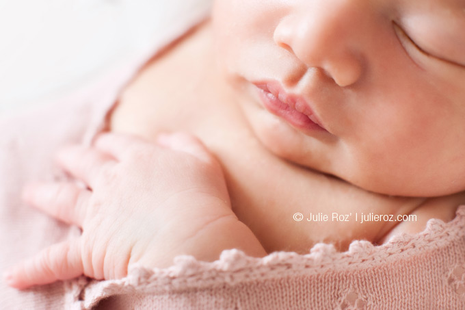 seance_photo_bebe_paris_49 Photographe spécialiste nouveau-né Paris, photos naissance bébé : Rose_33