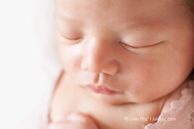 seance_photo_bebe_paris_50 Photographe spécialiste nouveau-né Paris, photos naissance bébé : Rose_28